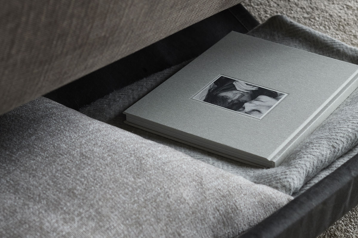 Fraction 140 Sofa Bed Quiltus s praktičnim prostorom za shranjevanje pod sediščem