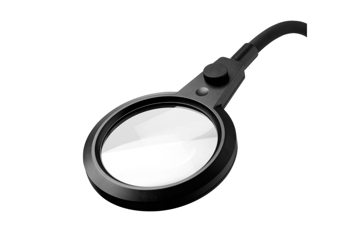 Magni Charge Superflex prenosna svetilka z lupo v prostoru