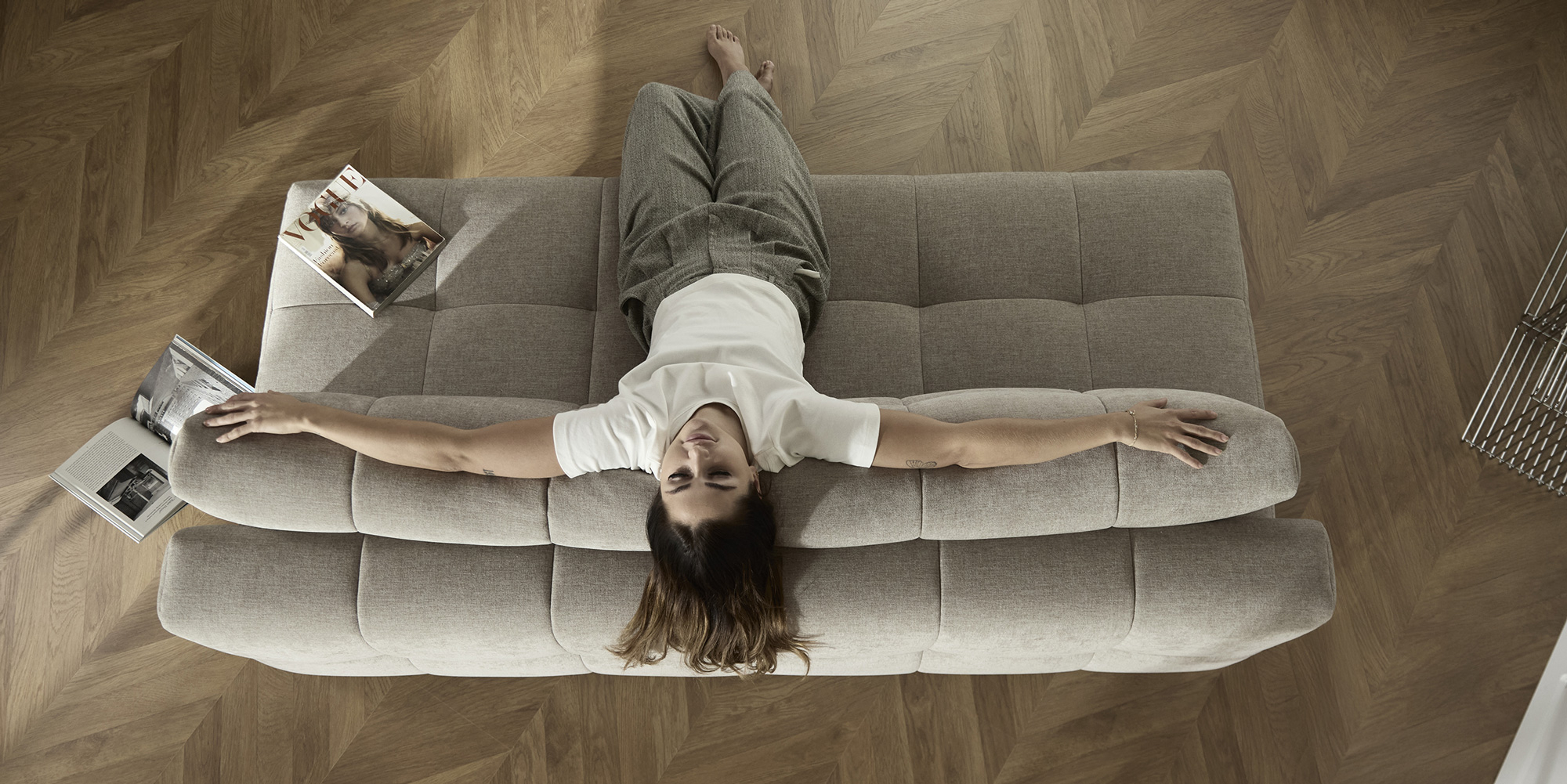 Eilis Sofa Bed RazTegljiv kavč Eilis