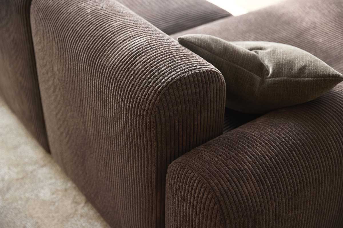 Detajl rokonaslona in blazine Rund E1-2 v tkanini Corduroy 600